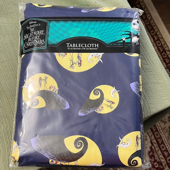 Disney The Nightmare Before Christmas Tablecloth Jack Skellington 70” round - Picture 1 of 2
